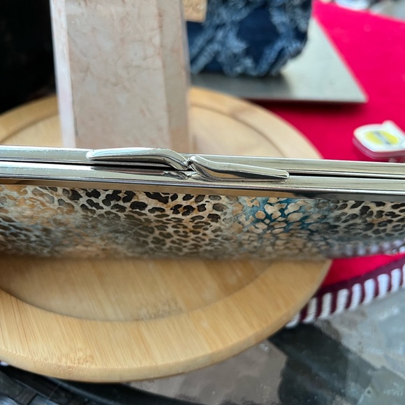 Hobo Lauren Leopard Print Leather Clutch Wallet - Picture 3 of 7